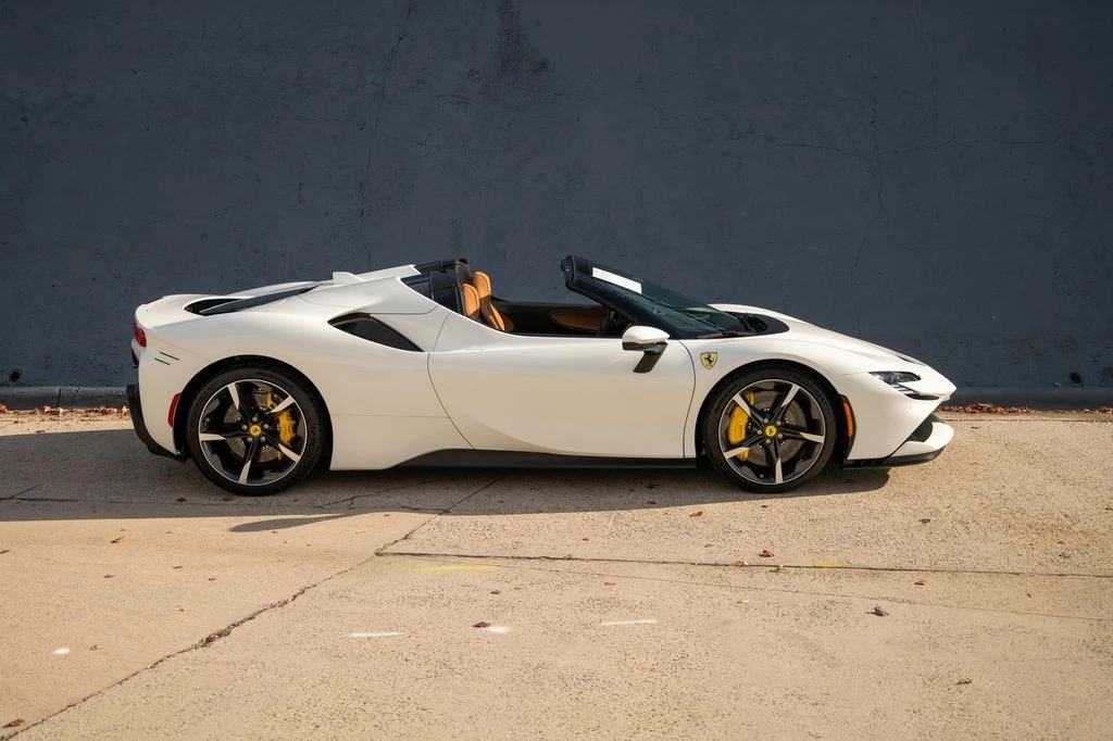 2024 Ferrari SF90 Spider - Image 9 of 31