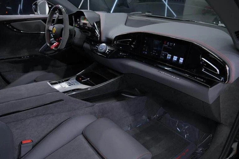 2024 Ferrari Purosangue - Image 11 of 15
