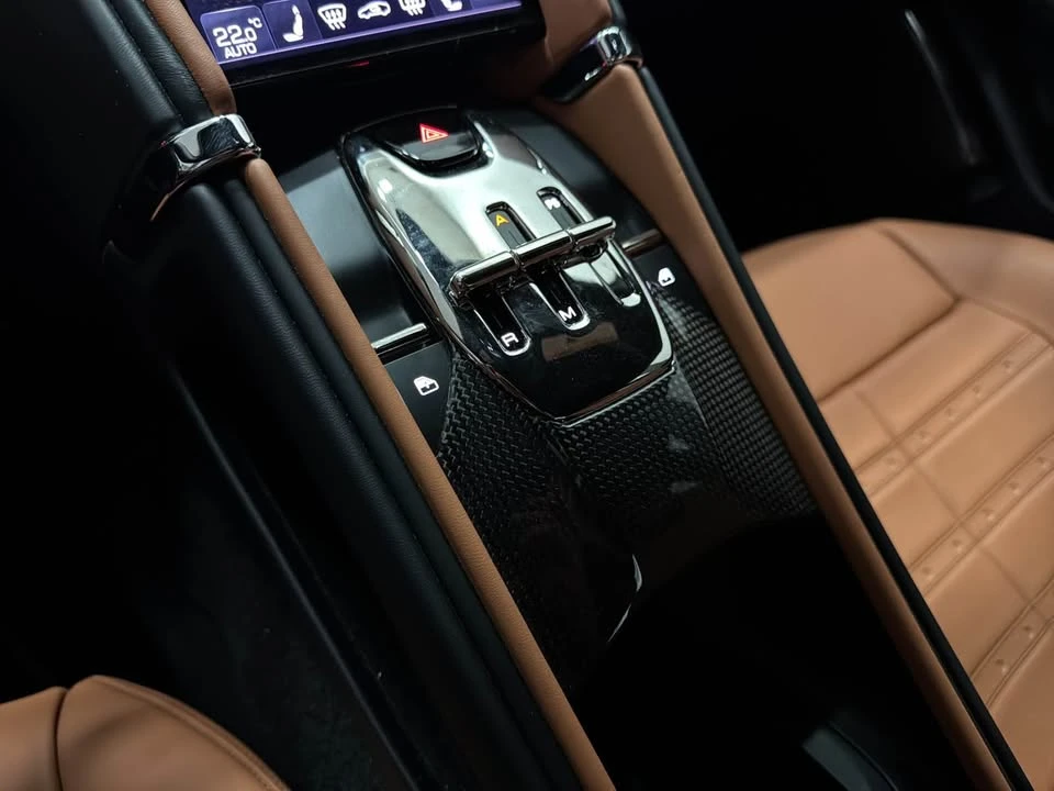 2024 Ferrari Roma - Image 14 of 17
