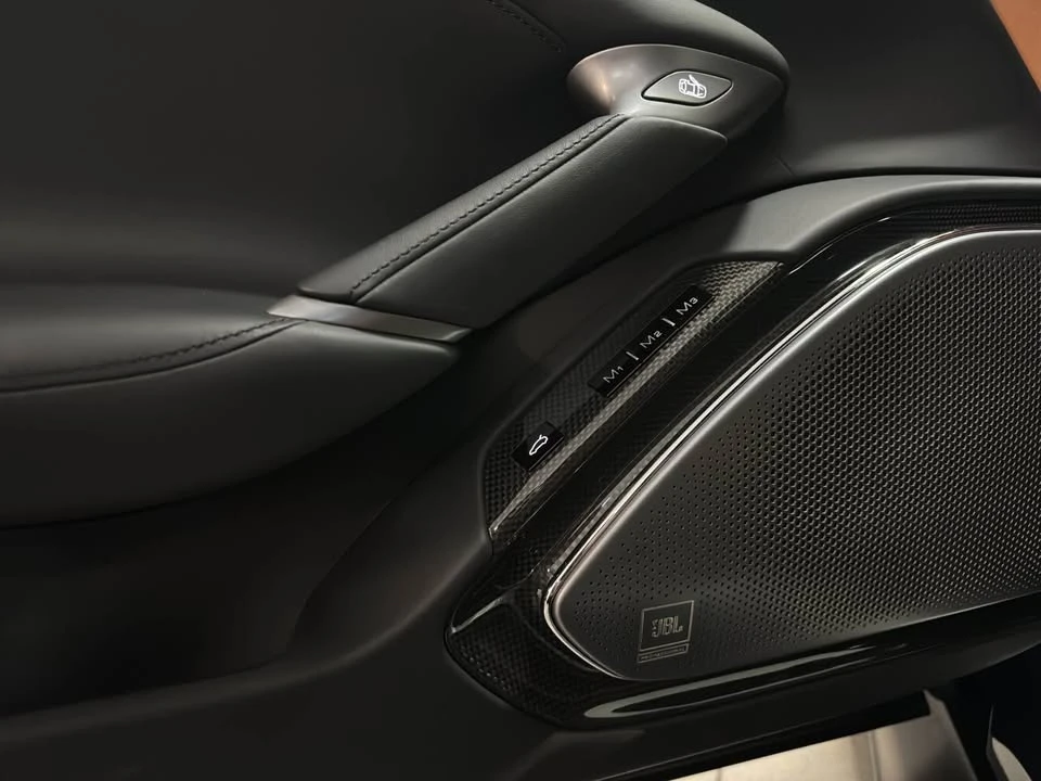 2024 Ferrari Roma - Image 13 of 17