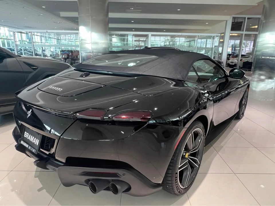 2024 Ferrari Roma Spider - Image 3 of 7