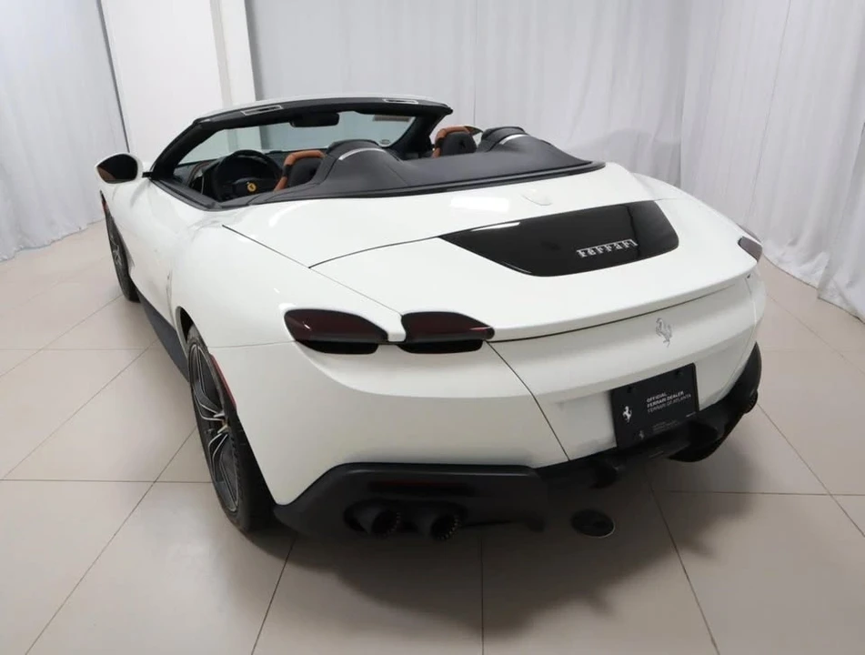 2024 Ferrari Roma Spider - Image 13 of 20