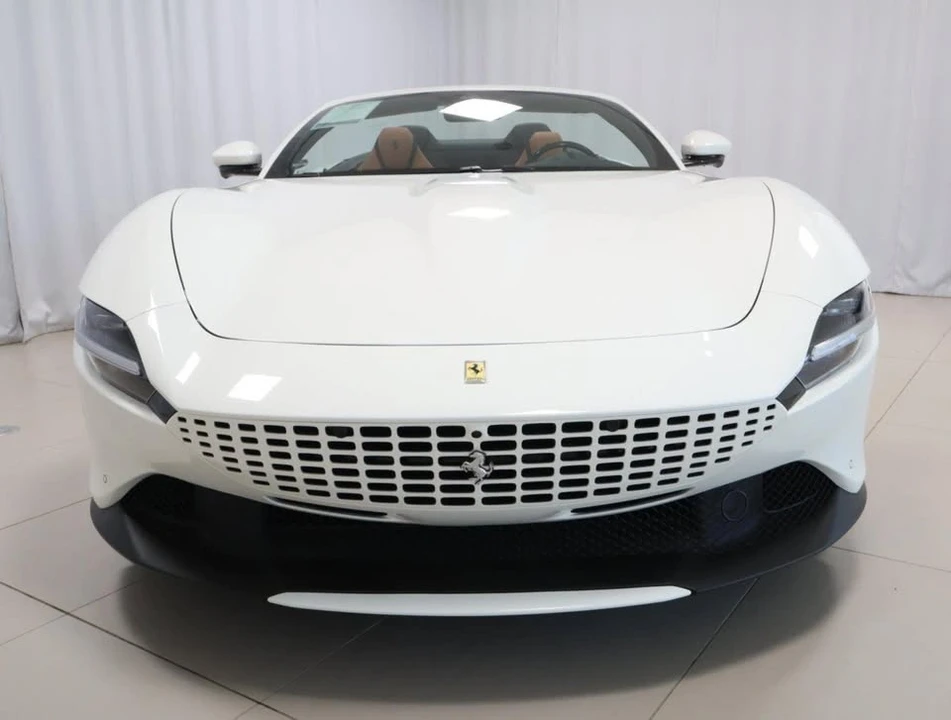 2024 Ferrari Roma Spider - Image 4 of 20
