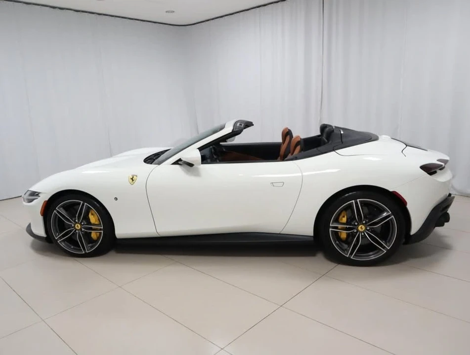 2024 Ferrari Roma Spider - Image 16 of 20