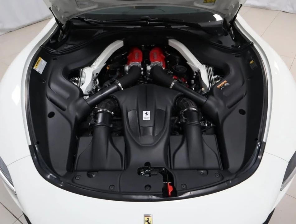 2024 Ferrari Roma Spider - Image 20 of 20