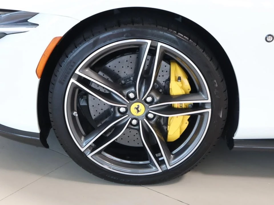 2024 Ferrari Roma Spider - Image 19 of 20