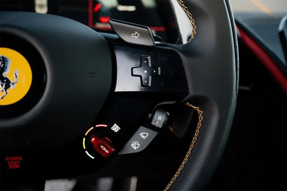 2024 Ferrari Roma Spider - Image 9 of 20