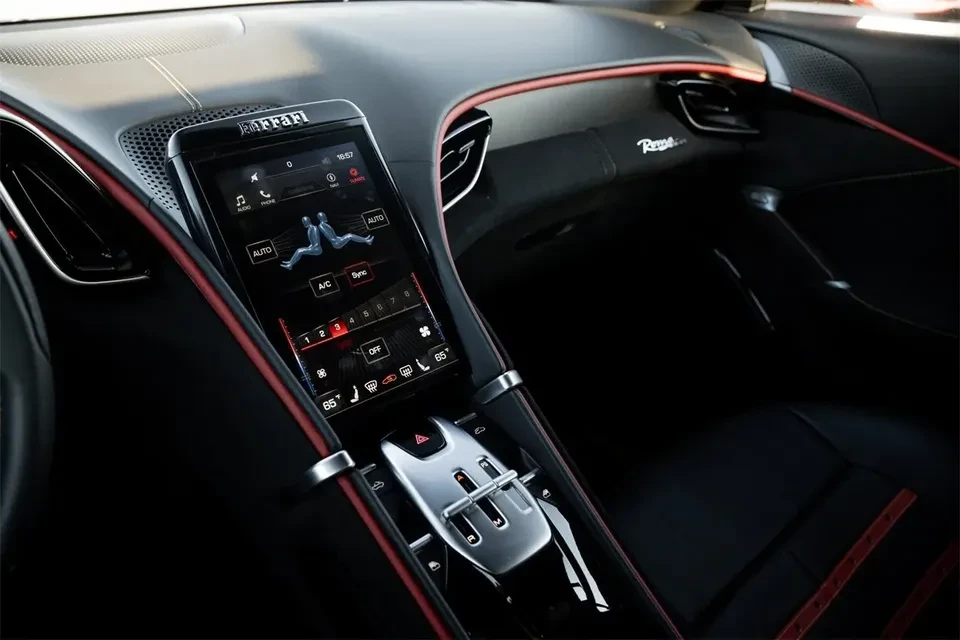 2024 Ferrari Roma Spider - Image 10 of 20