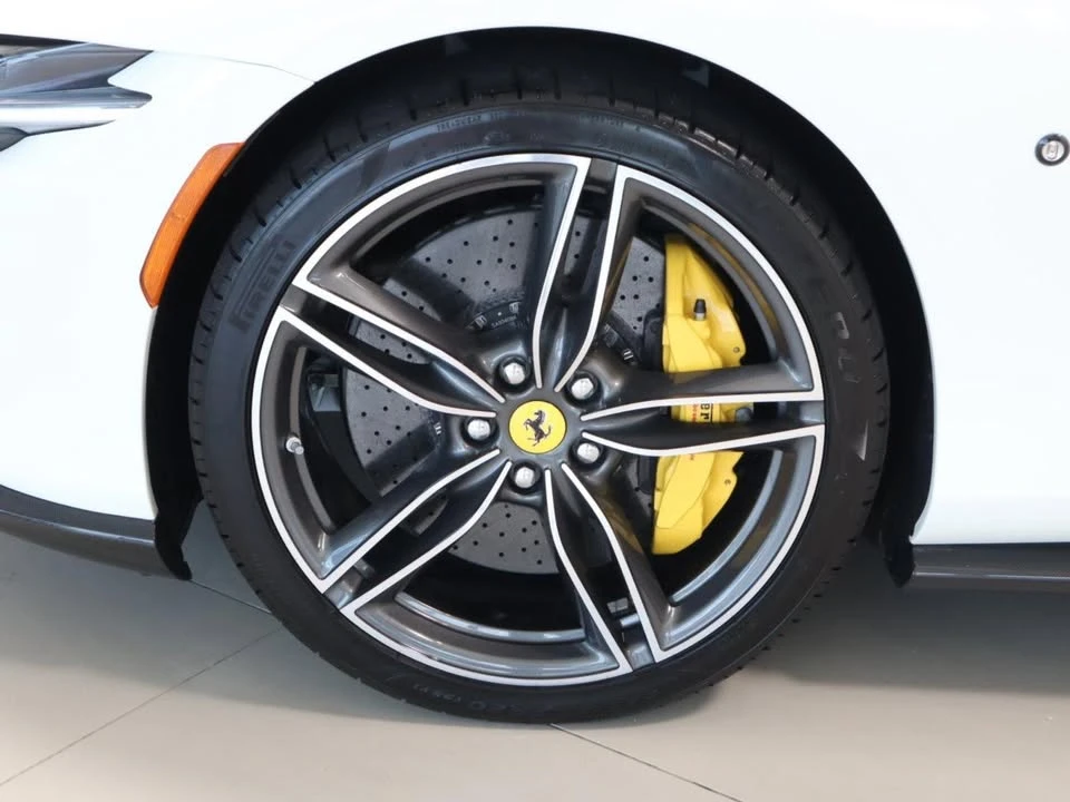 2024 Ferrari Roma Spider - Image 19 of 20
