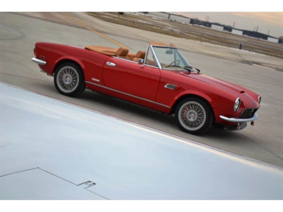2024 Fiat 124 Sport Spider - Image 5 of 10