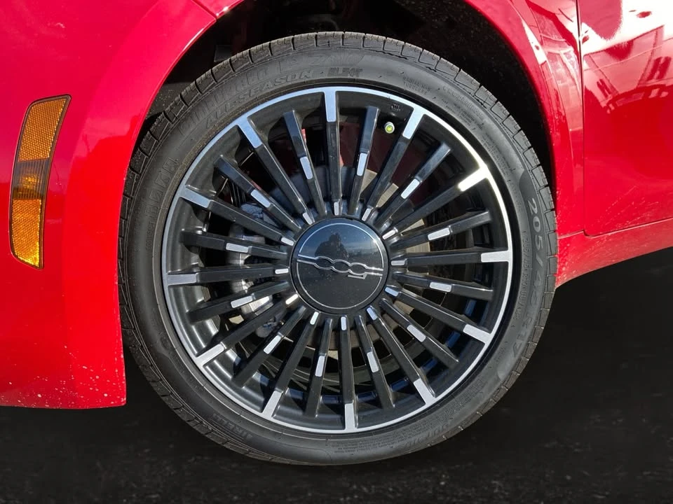 2024 Fiat 500e - Image 6 of 19