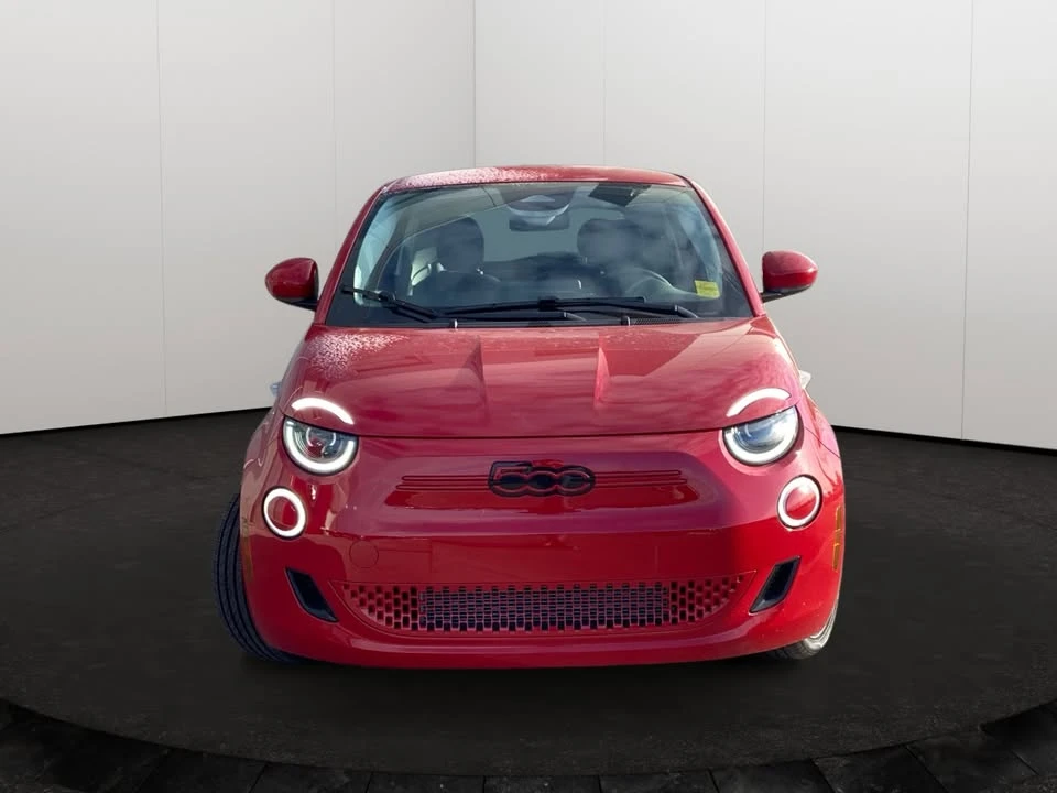 2024 Fiat 500e - Image 5 of 19