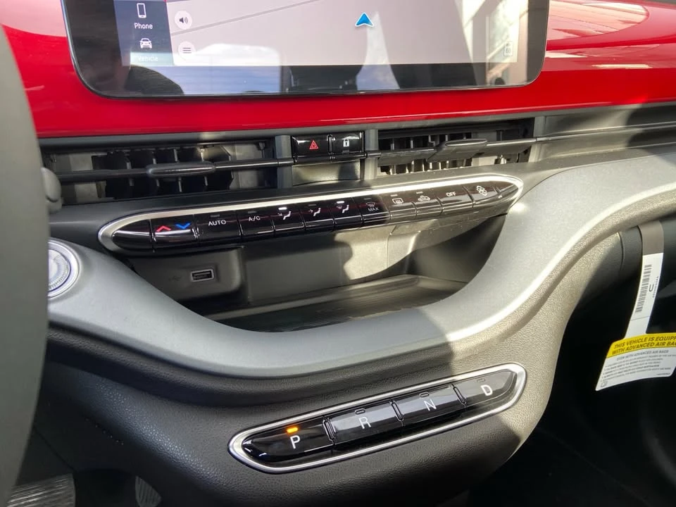 2024 Fiat 500e - Image 16 of 19