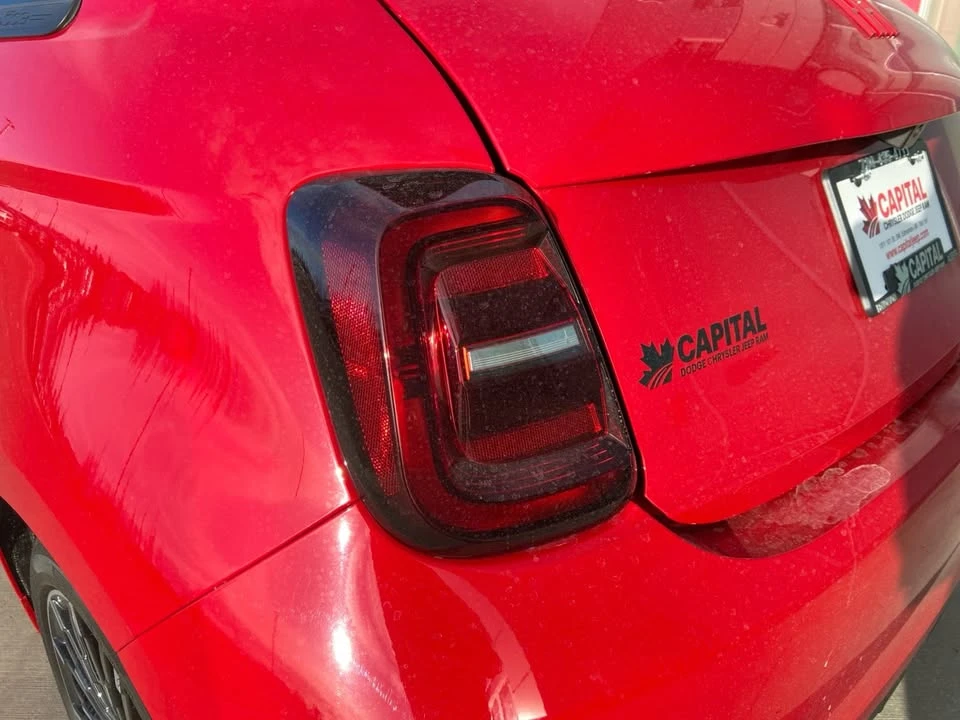 2024 Fiat 500e - Image 9 of 19