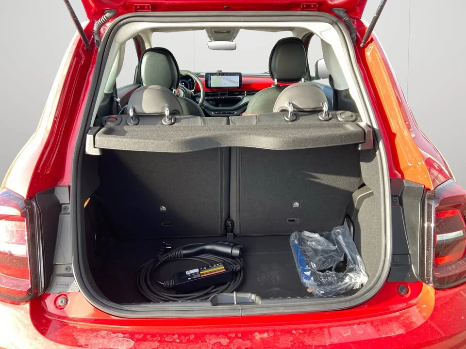 2024 Fiat 500e - Image 10 of 19