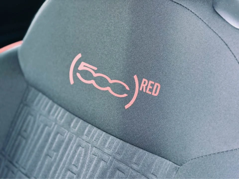 2024 Fiat 500e - Image 7 of 11
