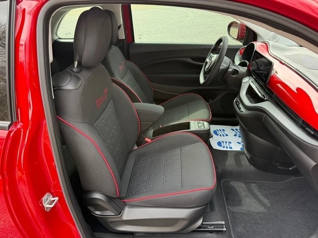 2024 Fiat 500e - Image 18 of 21