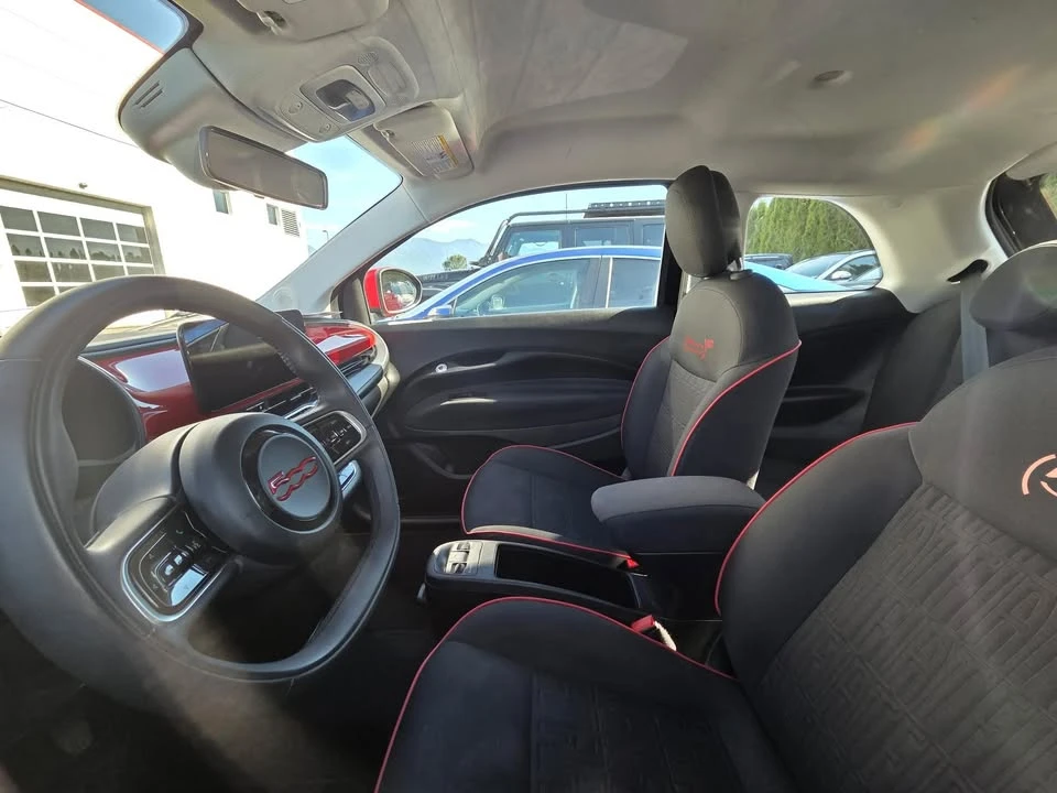 2024 Fiat 500e - Image 5 of 6