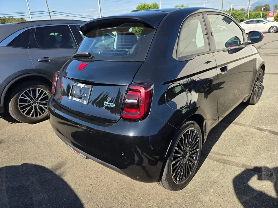 2024 Fiat 500e - Image 3 of 6