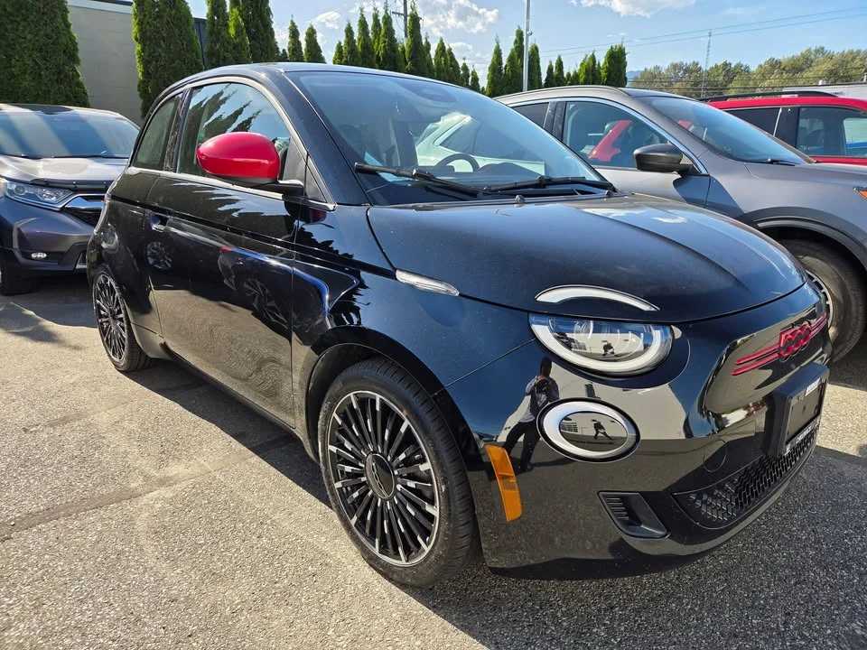 2024 Fiat 500e - Image 4 of 6