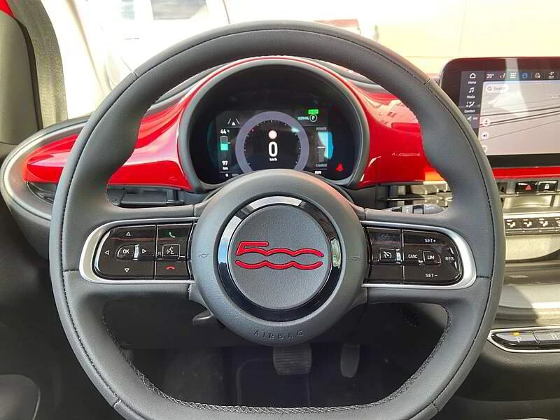 2024 Fiat 500e - Image 12 of 20