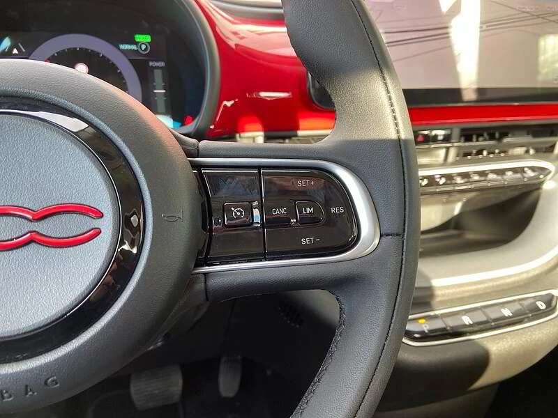 2024 Fiat 500e - Image 14 of 20