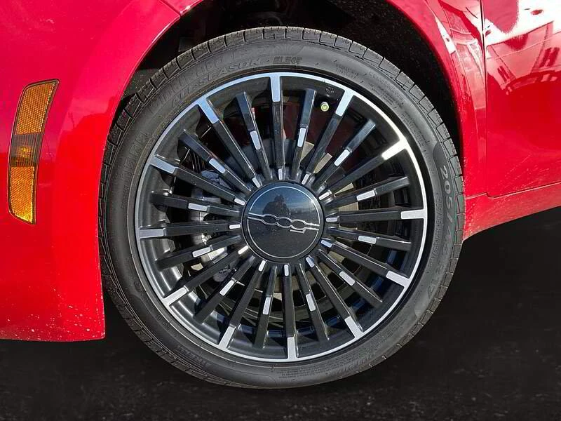 2024 Fiat 500e - Image 8 of 20