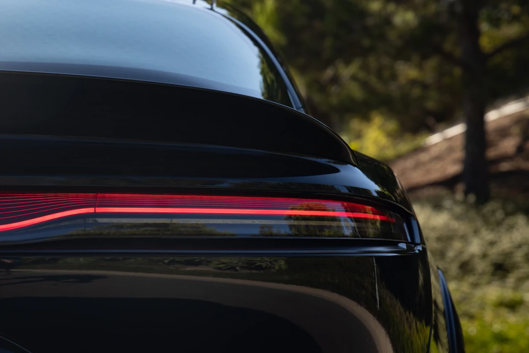 2024 Lucid Air - Image 10 of 31