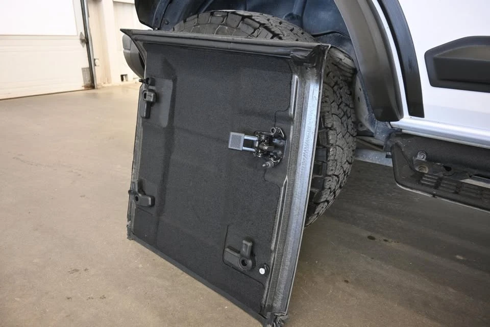2024 Ford Bronco 6th Gen - Image 18 of 20