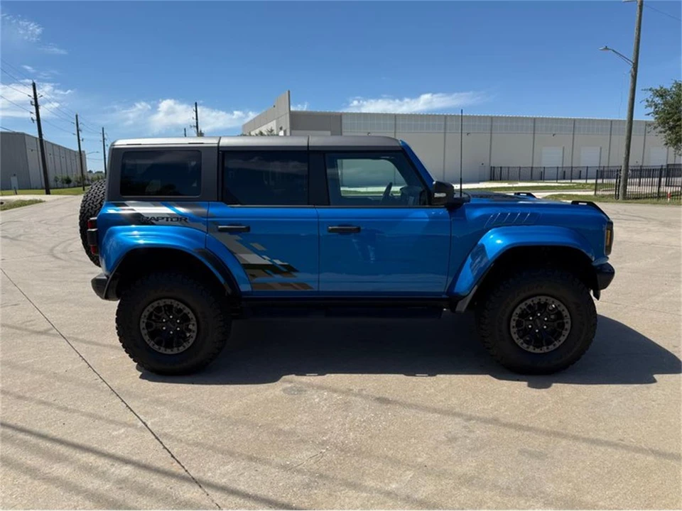 2024 Ford Bronco 6th Gen - Image 11 of 31