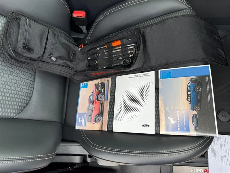 2024 Ford Bronco 6th Gen - Image 29 of 31