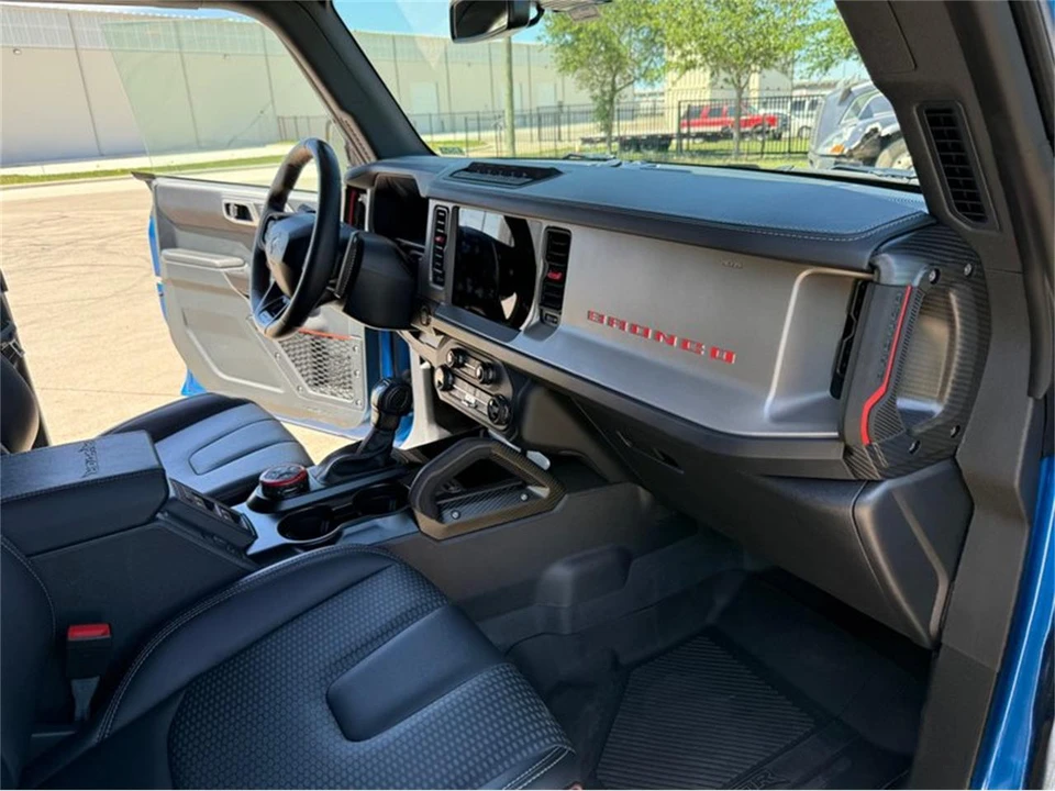2024 Ford Bronco 6th Gen - Image 27 of 31