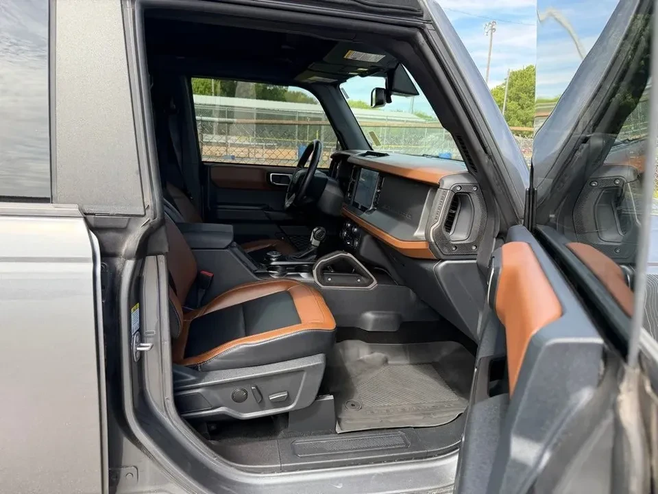 2024 Ford Bronco 6th Gen - Image 16 of 19