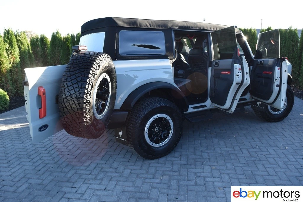 2024 Ford Bronco 6th Gen - Image 19 of 21