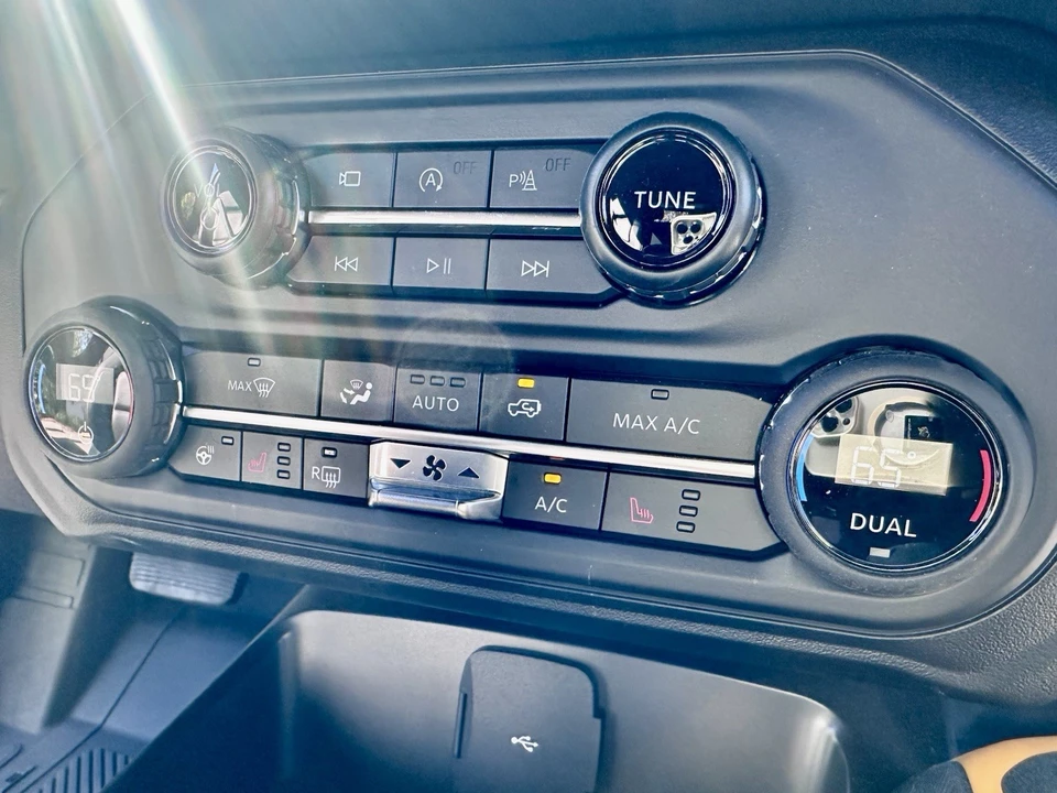 2024 Ford Bronco 6th Gen - Image 14 of 21