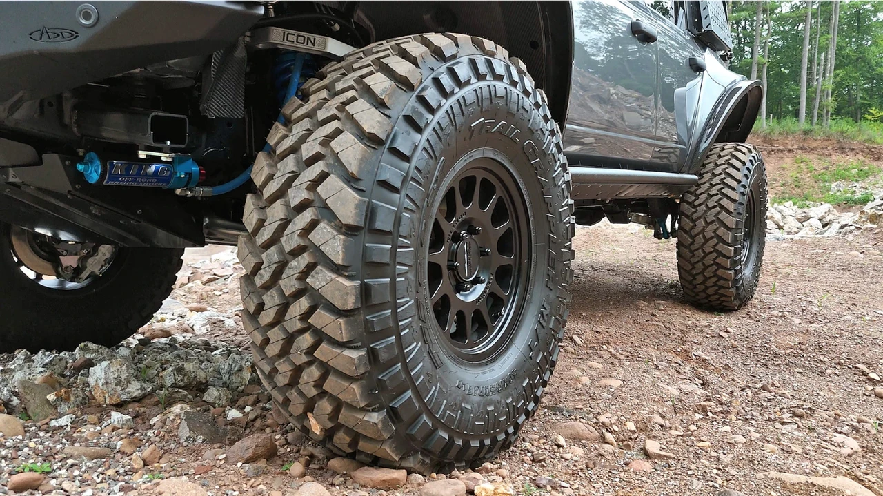 2024 Ford Bronco 6th Gen - Image 3 of 15