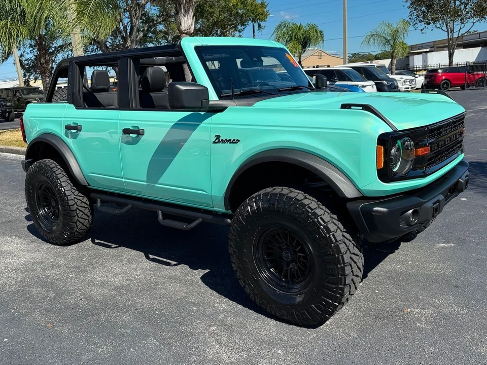 2024 Ford Bronco 6th Gen - Image 9 of 12