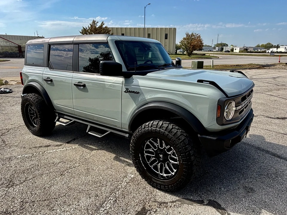 2024 Ford Bronco 6th Gen - Image 3 of 17