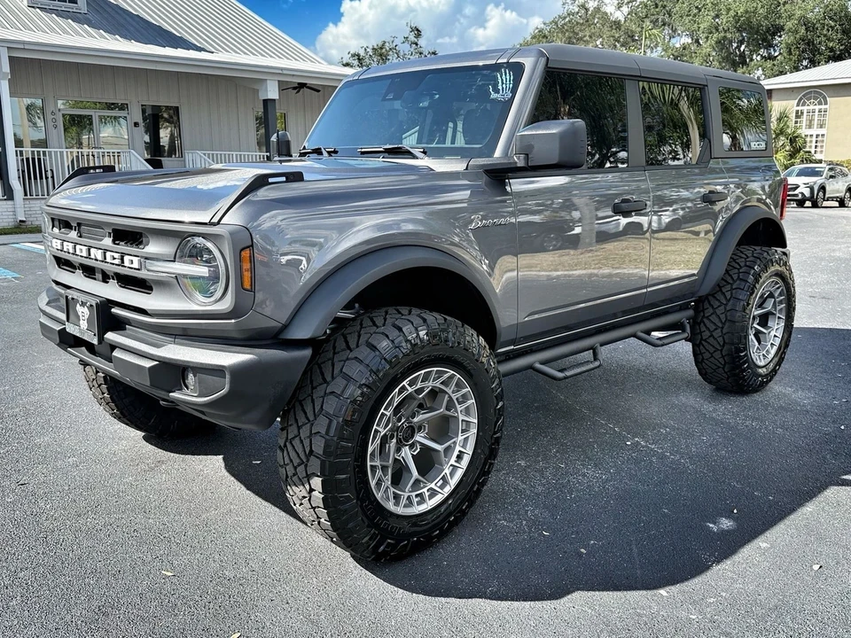 2024 Ford Bronco 6th Gen - Image 4 of 12