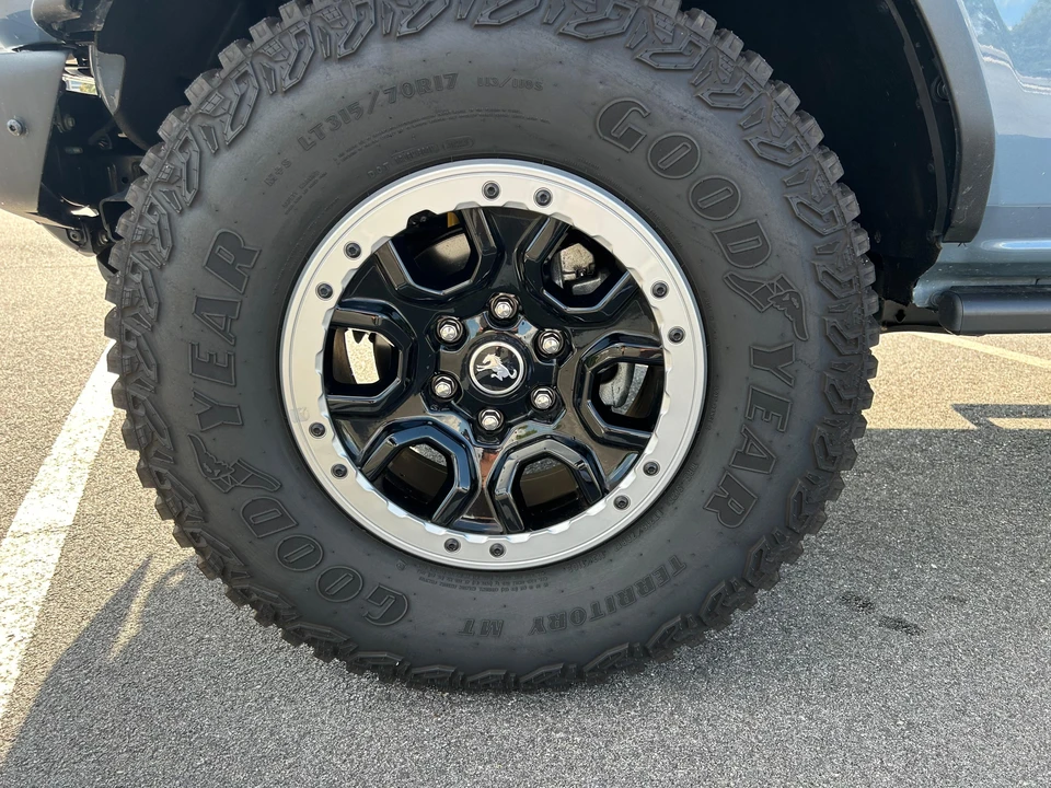 2024 Ford Bronco 6th Gen - Image 28 of 31