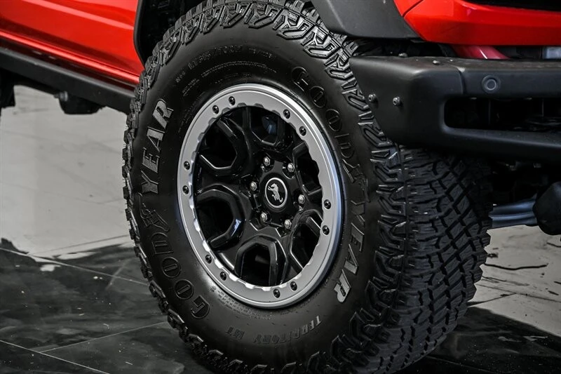 2024 Ford Bronco 6th Gen - Image 3 of 27