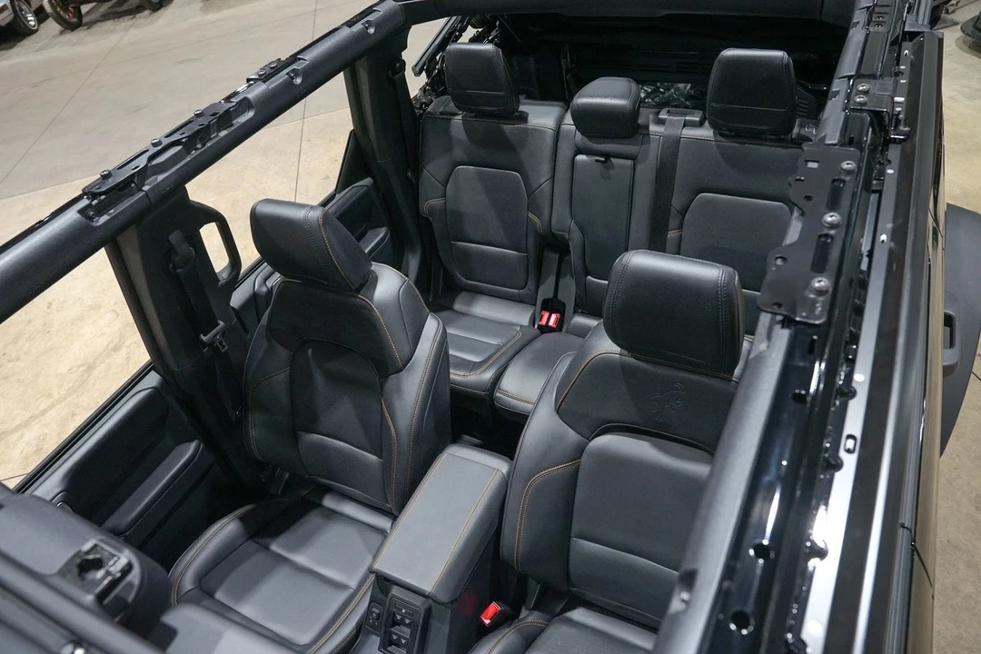2024 Ford Bronco 6th Gen - Image 19 of 21