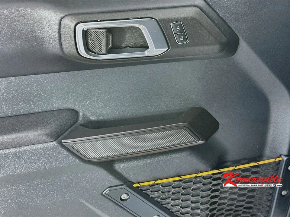 2024 Ford Bronco 6th Gen - Image 23 of 24