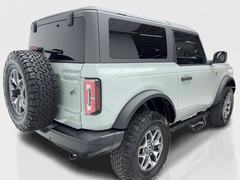2024 Ford Bronco 6th Gen - Image 9 of 31