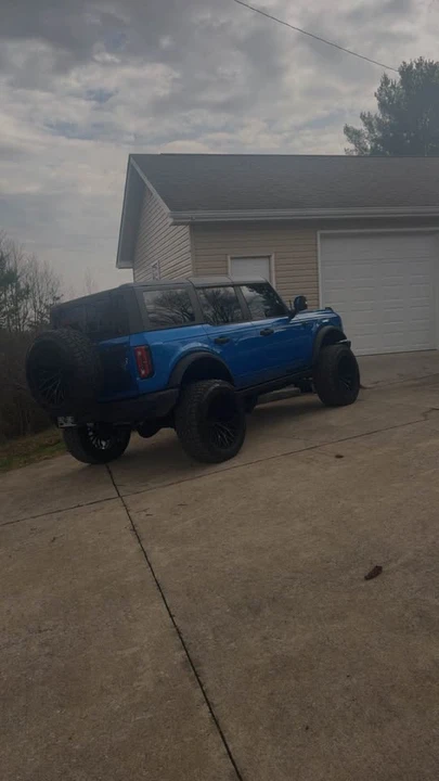 2024 Ford Bronco 6th Gen - Image 2 of 2