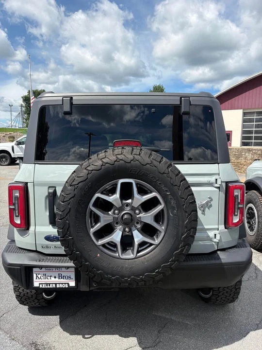 2024 Ford Bronco 6th Gen - Image 16 of 18
