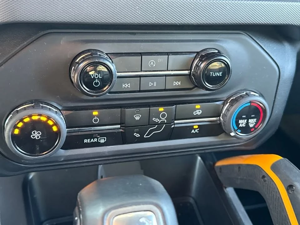 2024 Ford Bronco 6th Gen - Image 19 of 20