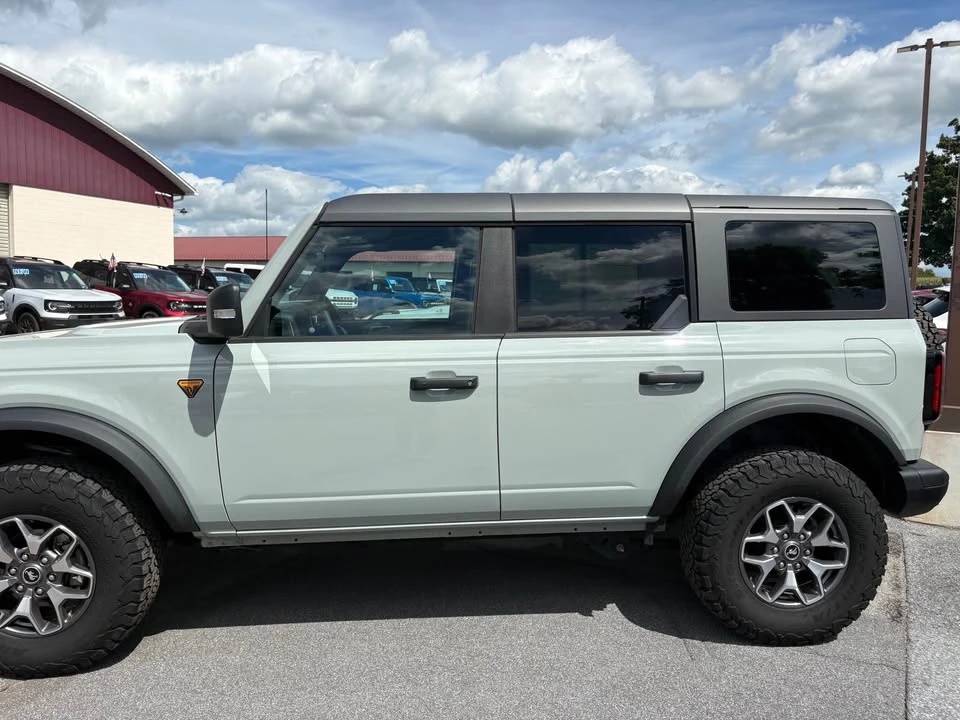2024 Ford Bronco 6th Gen - Image 2 of 18
