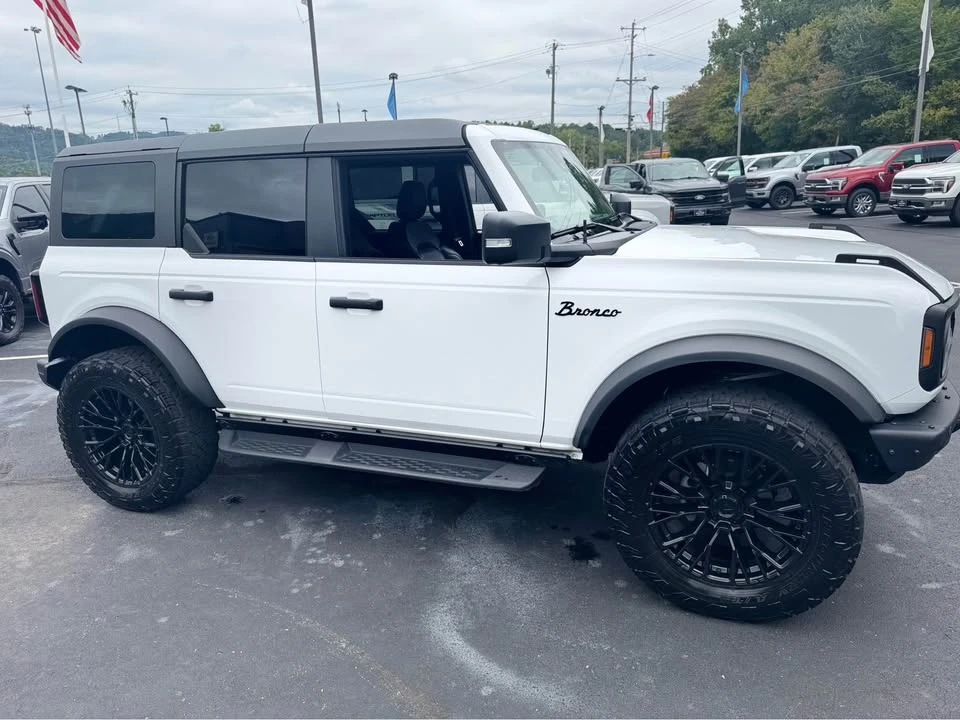 2024 Ford Bronco 6th Gen - Image 2 of 7