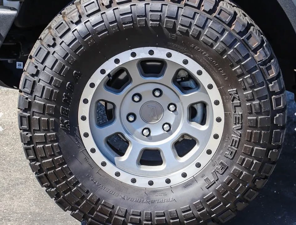 2024 Ford Bronco 6th Gen - Image 5 of 6